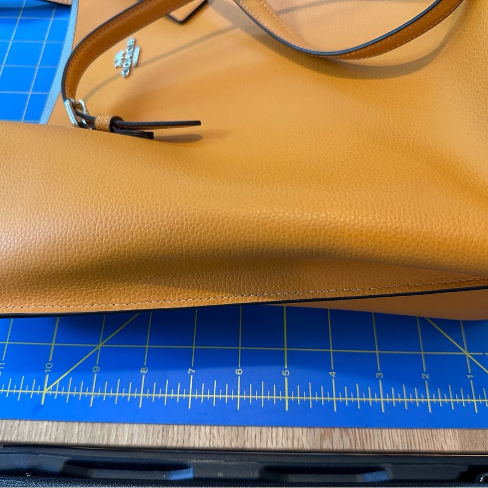 Coach Large Mollie Tote in Papaya - Picture 2 of 7